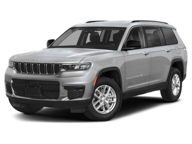 2024 Jeep Grand Cherokee L Laredo — photo 1 of 13