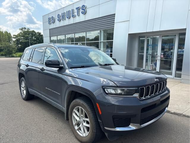 2022 Jeep Grand Cherokee L Laredo — photo 1 of 13
