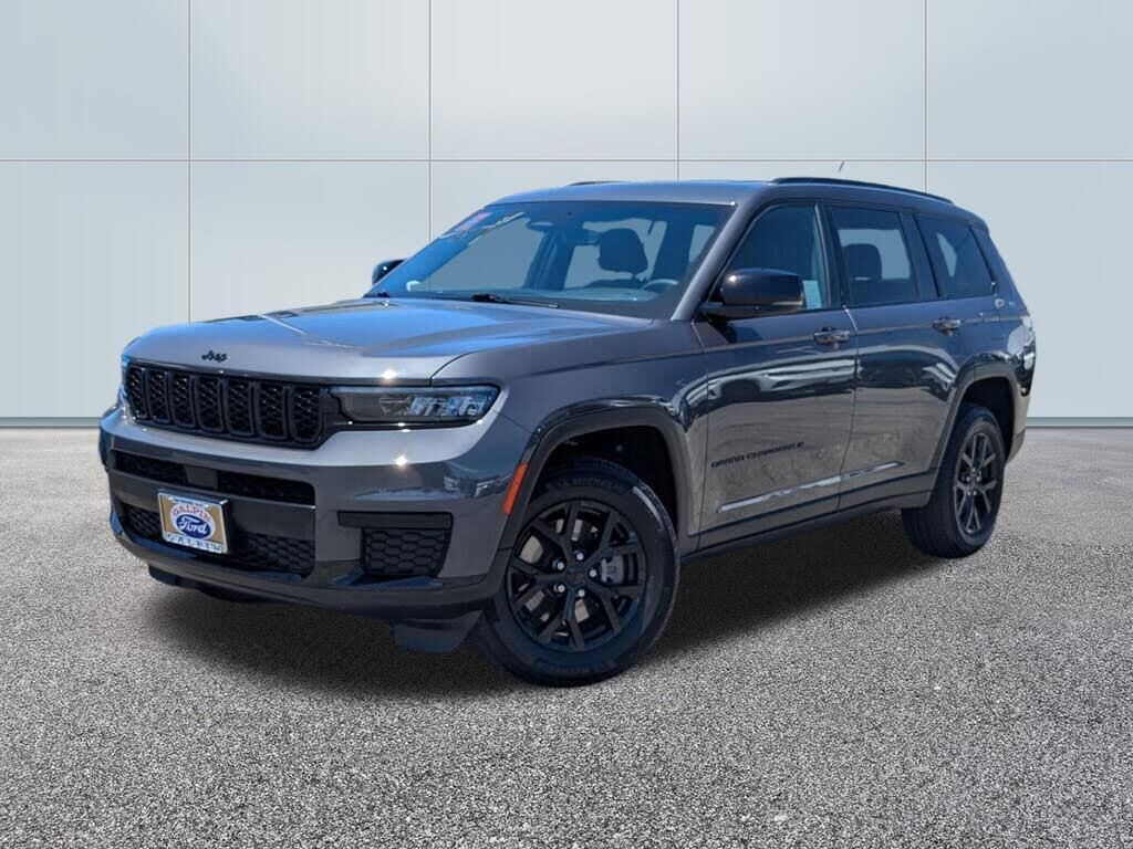 2024 Jeep Grand Cherokee L Laredo — photo 1 of 1