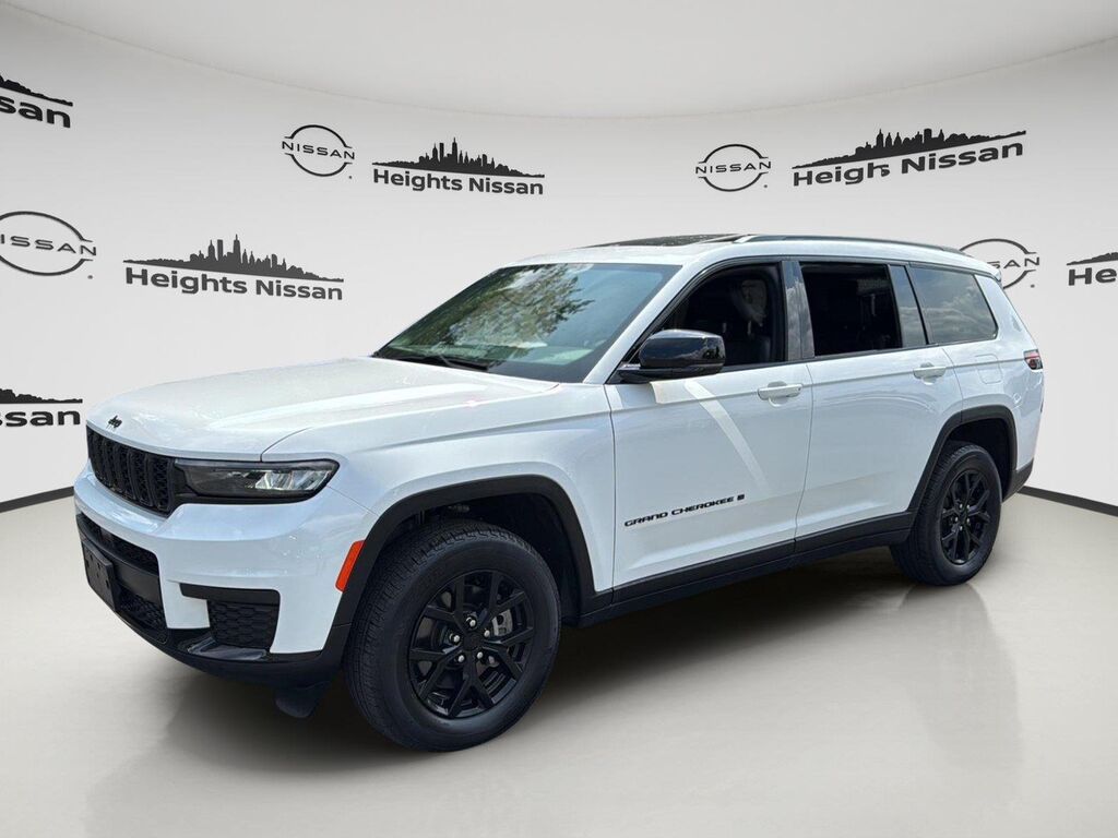 2025 Jeep Grand Cherokee L Altitude X — photo 1 of 13