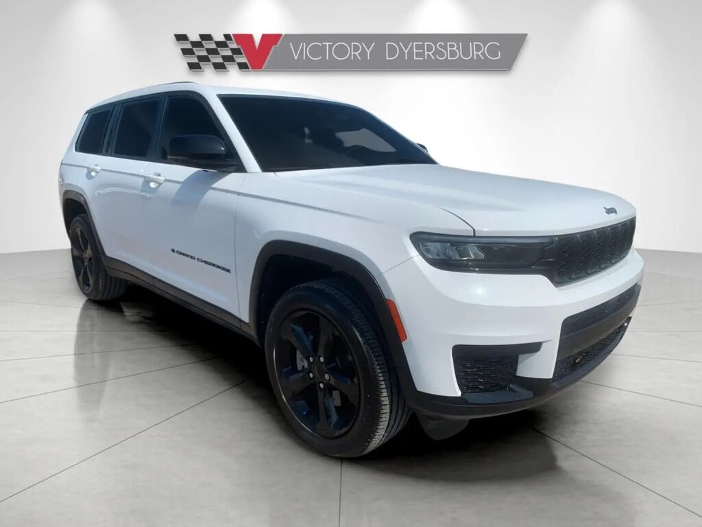 2025 Jeep Grand Cherokee L Laredo — photo 1 of 13