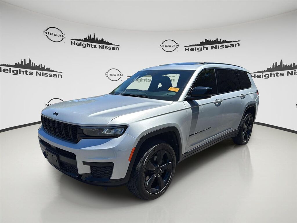 2023 Jeep Grand Cherokee L Altitude — photo 1 of 13
