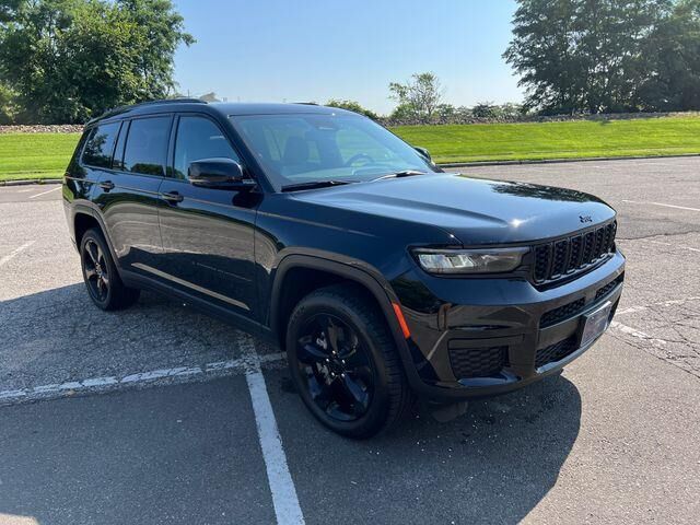 2023 Jeep Grand Cherokee L Laredo