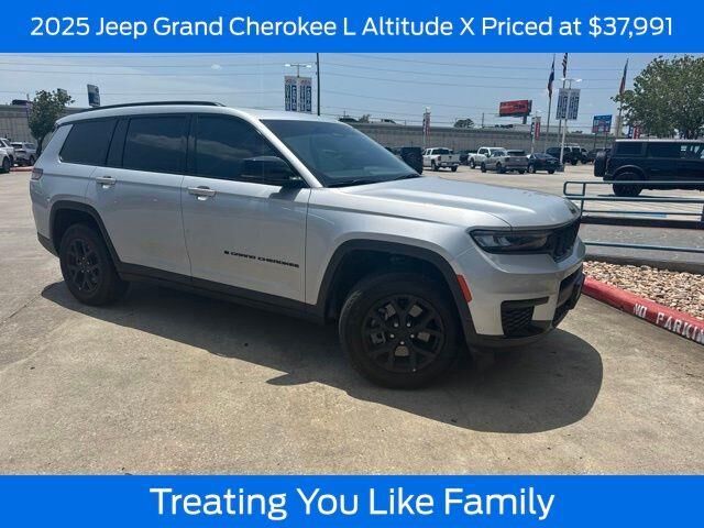 2025 Jeep Grand Cherokee L Laredo