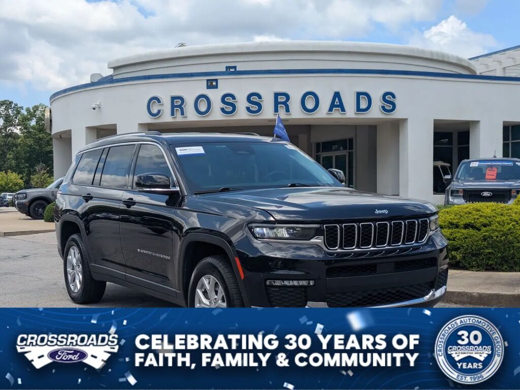 2023 Jeep Grand Cherokee L Limited — photo 1 of 13