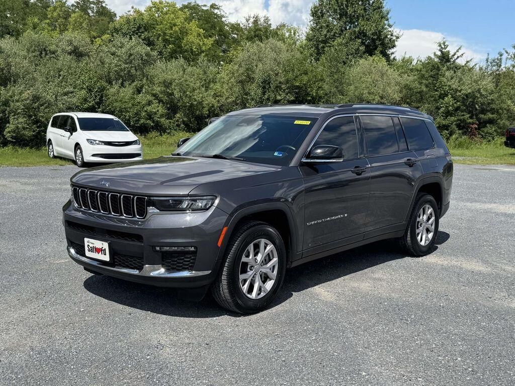 2021 Jeep Grand Cherokee L Limited — photo 1 of 13