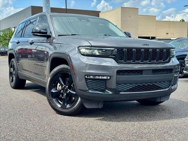 2022 Jeep Grand Cherokee L Limited — photo 1 of 1