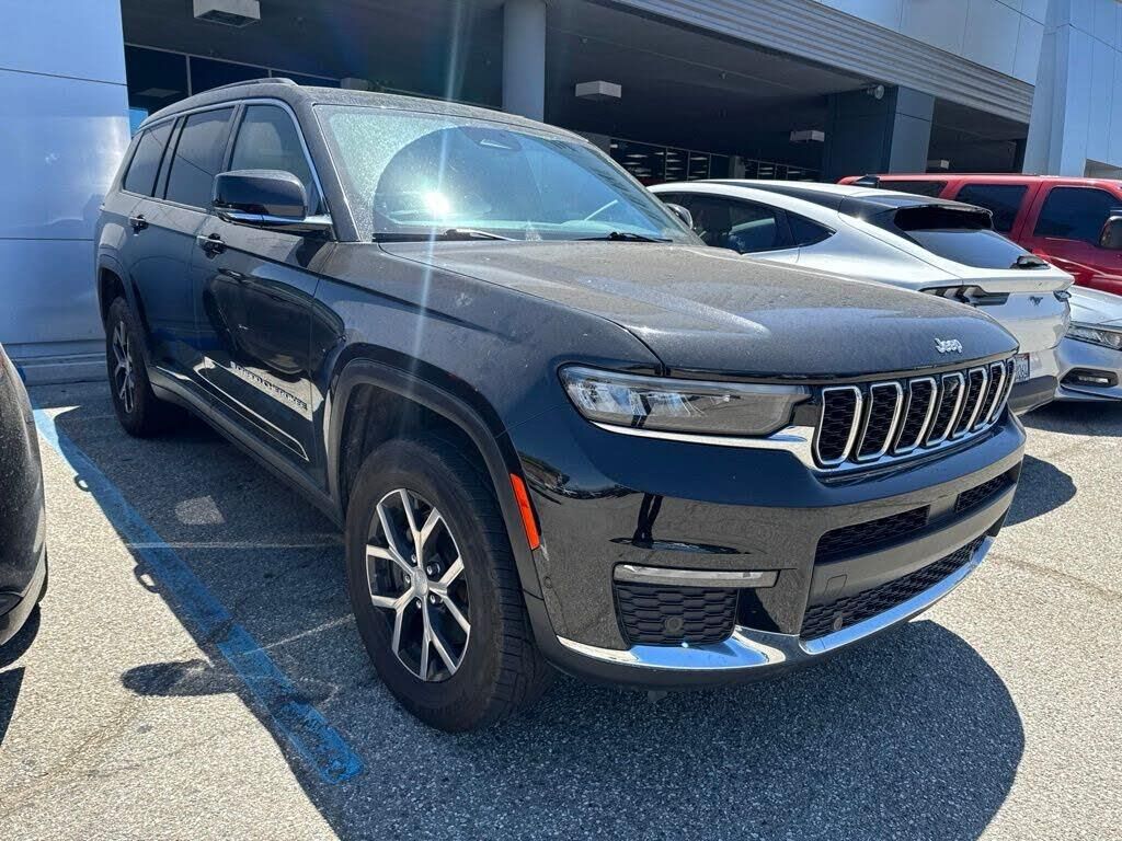 2024 Jeep Grand Cherokee L Limited — photo 1 of 1