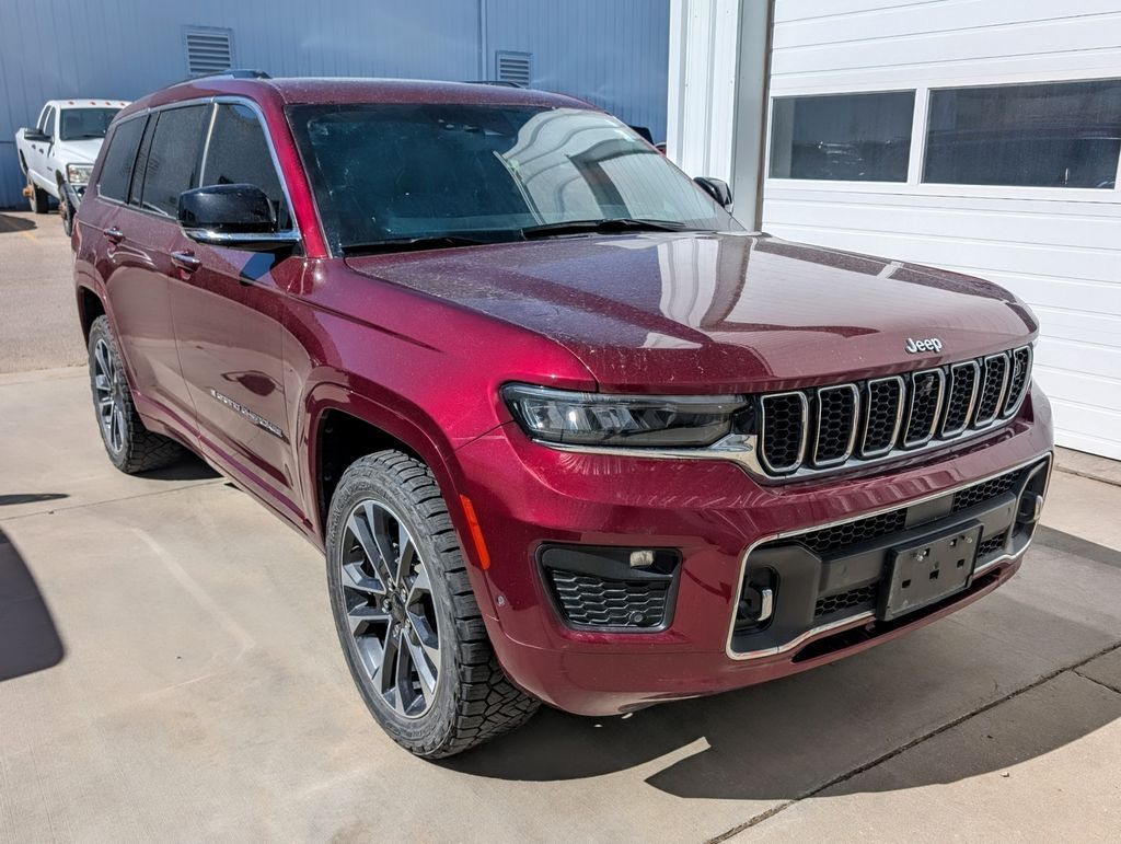 2021 Jeep Grand Cherokee L Overland — photo 1 of 13