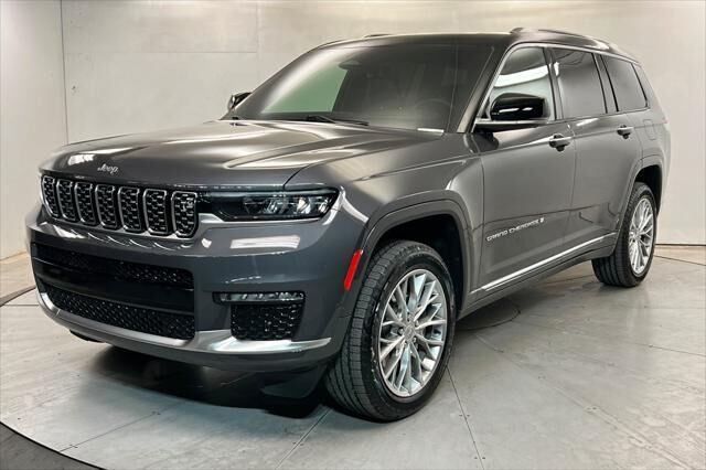 2023 Jeep Grand Cherokee L Summit — photo 1 of 13
