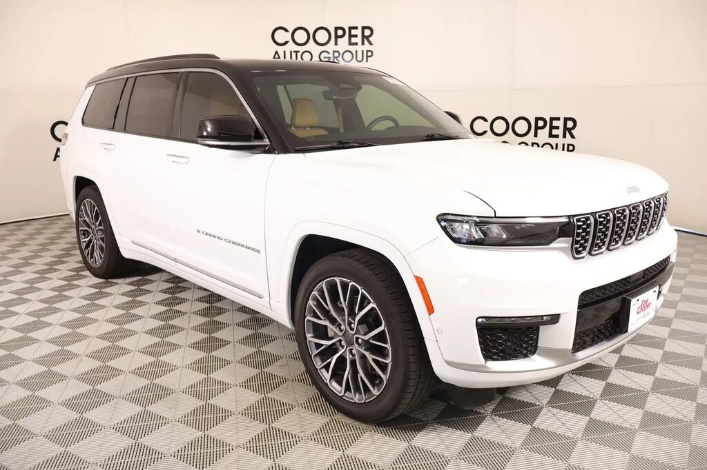 2025 Jeep Grand Cherokee L Summit — photo 1 of 13