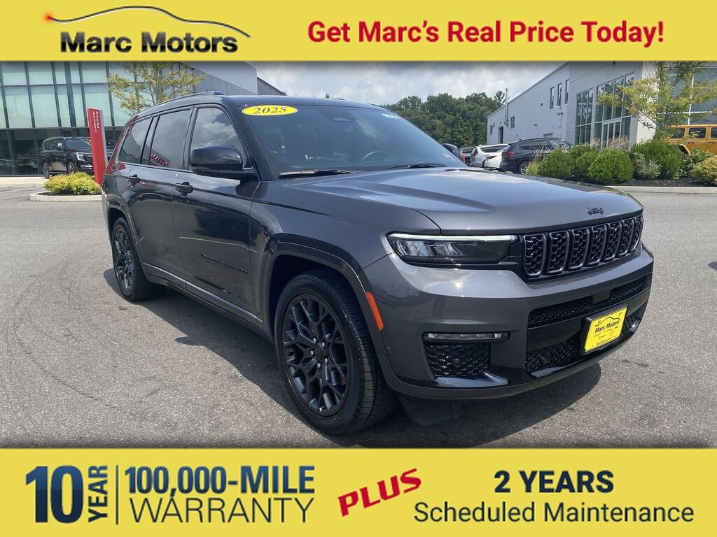 2025 Jeep Grand Cherokee L Summit — photo 1 of 13