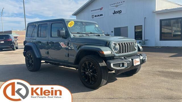 2025 Jeep Wrangler Sahara 4xe