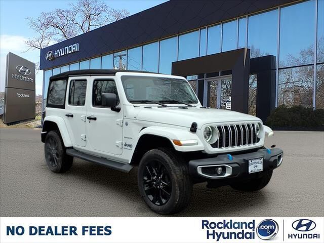 2024 Jeep Wrangler Sahara 4xe