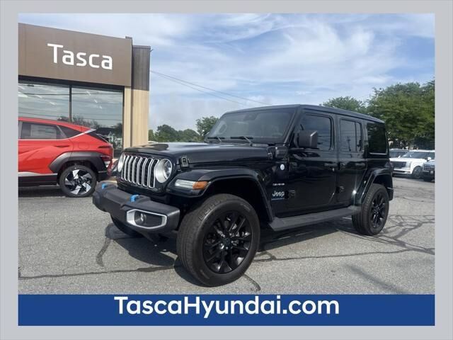 2024 Jeep Wrangler Sahara 4xe
