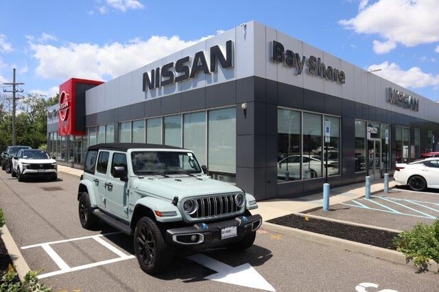 2024 Jeep Wrangler Sahara 4xe