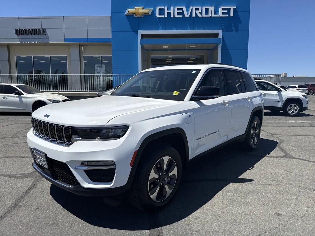 2024 Jeep Grand Cherokee 4xe — photo 1 of 13