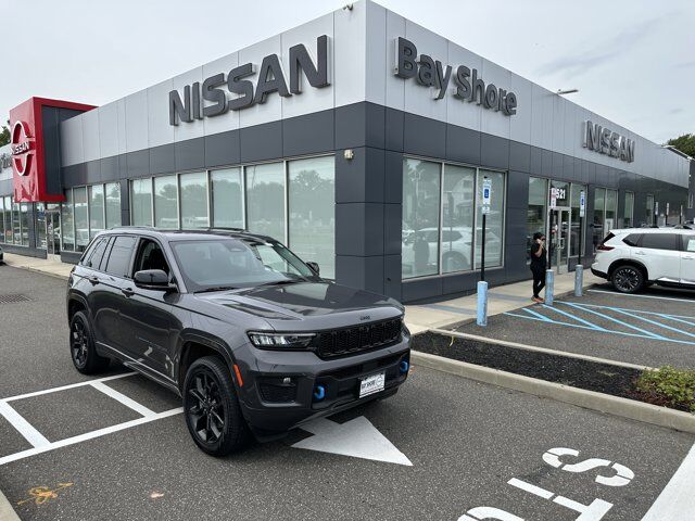 2023 Jeep Grand Cherokee 4xe 30th Anniversary