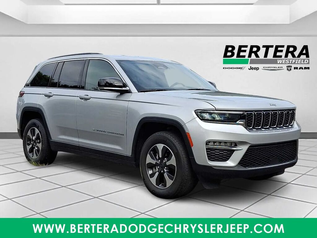 2024 Jeep Grand Cherokee 4xe — photo 1 of 13