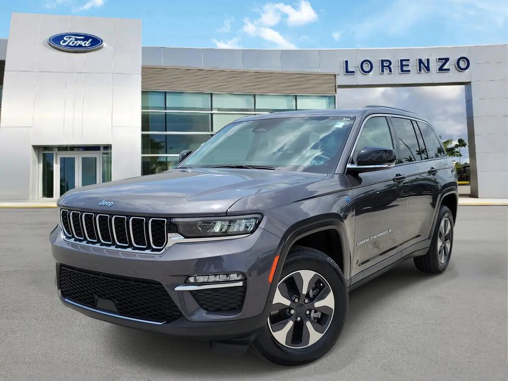 2022 Jeep Grand Cherokee 4xe — photo 1 of 13