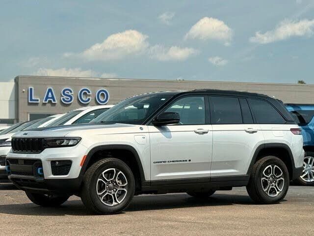 2022 Jeep Grand Cherokee Trailhawk 4xe — photo 1 of 1