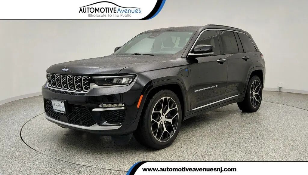 2024 Jeep Grand Cherokee Summit 4xe — photo 1 of 13