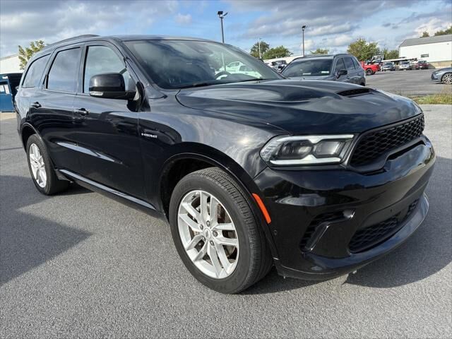 2025 Dodge Durango R/T — photo 1 of 13