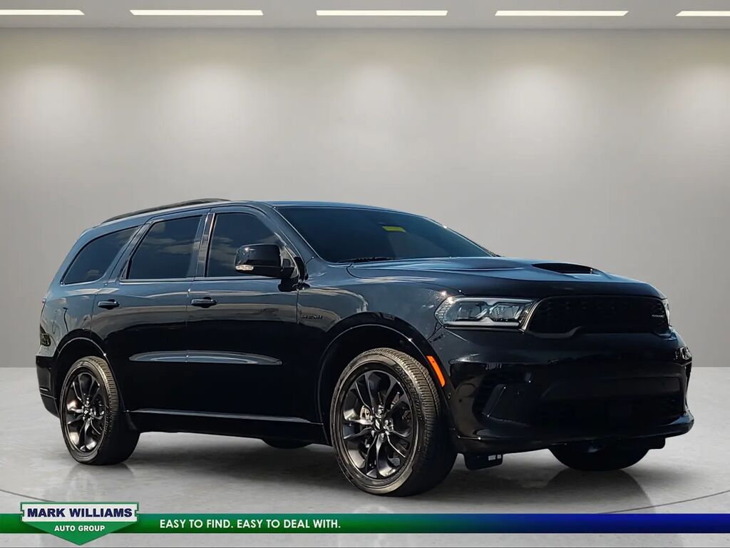 2025 Dodge Durango R/T — photo 1 of 12