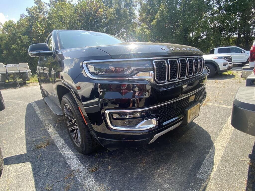 2024 Jeep Wagoneer L Series II — photo 1 of 1