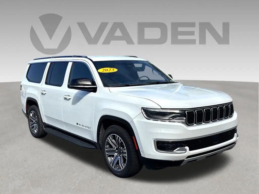2023 Jeep Wagoneer L Series II — photo 1 of 13