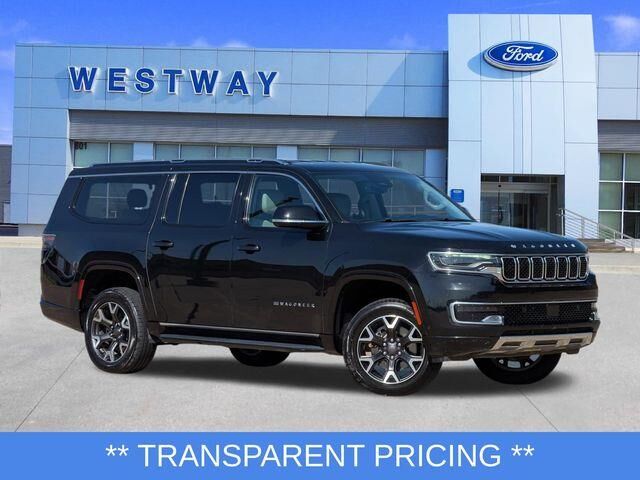 2024 Jeep Wagoneer L Series III — photo 1 of 8