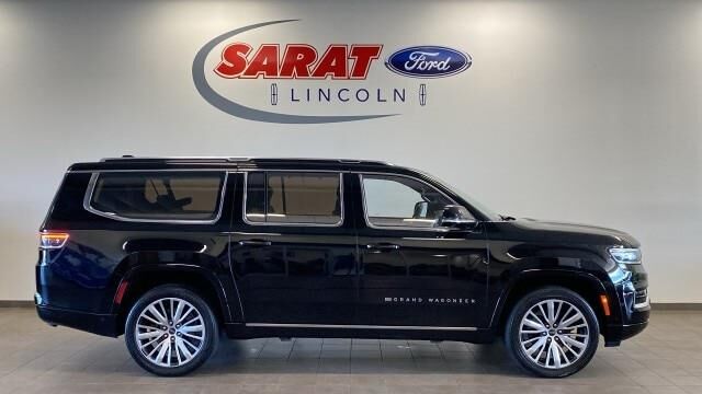 2023 Jeep Grand Wagoneer L Series III — photo 1 of 13