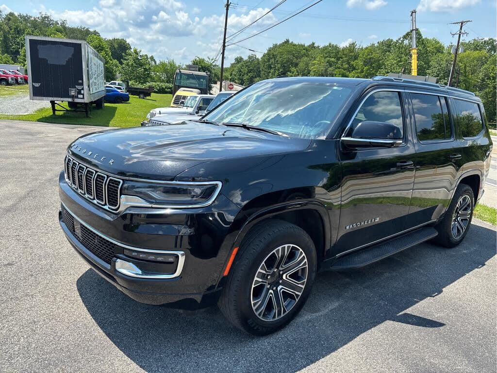 2024 Jeep Wagoneer Base — photo 1 of 1