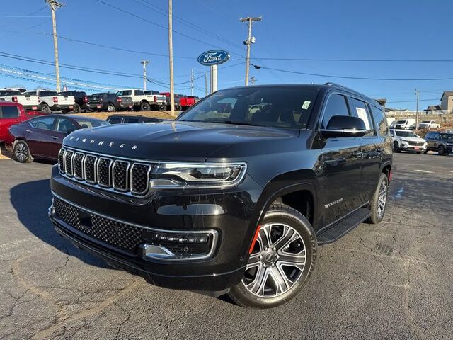 2025 Jeep Wagoneer Base