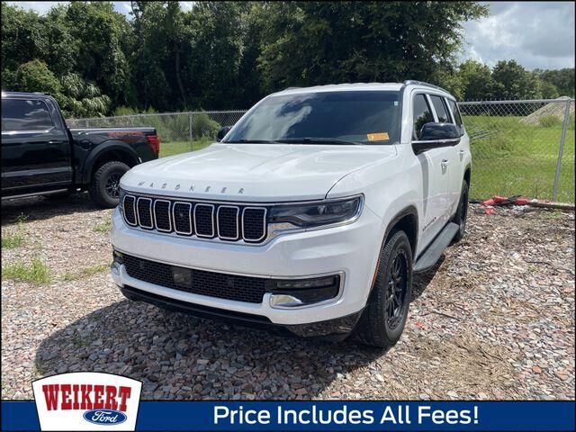 2023 Jeep Wagoneer Base