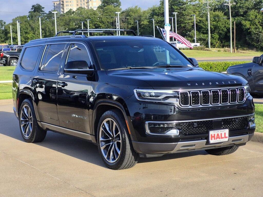2022 Jeep Wagoneer Series III — photo 1 of 26