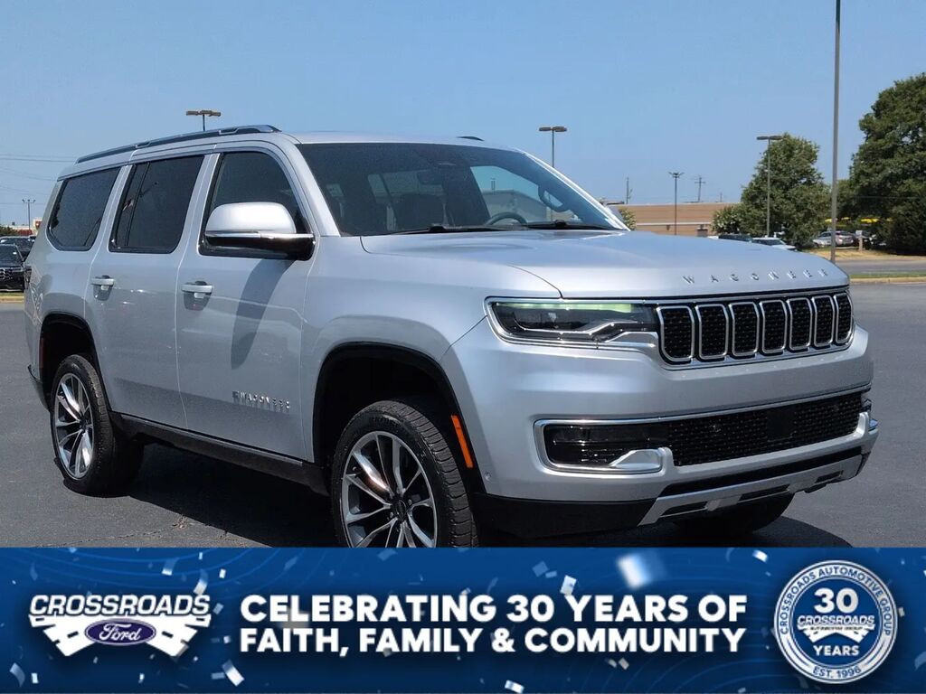 2022 Jeep Wagoneer Series III — photo 1 of 13