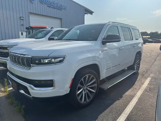 2023 Jeep Grand Wagoneer Base