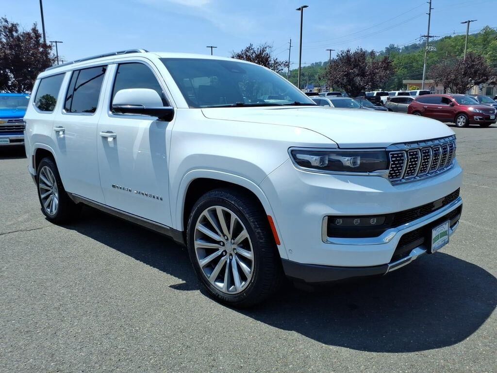 2022 Jeep Grand Wagoneer Series II — photo 1 of 26
