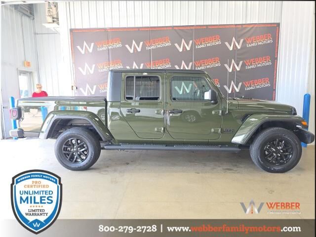 2023 Jeep Gladiator Sport