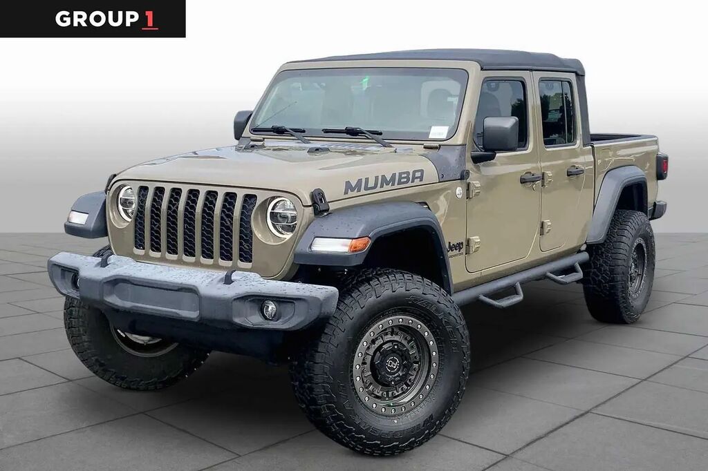 2020 Jeep Gladiator Sport — photo 1 of 14