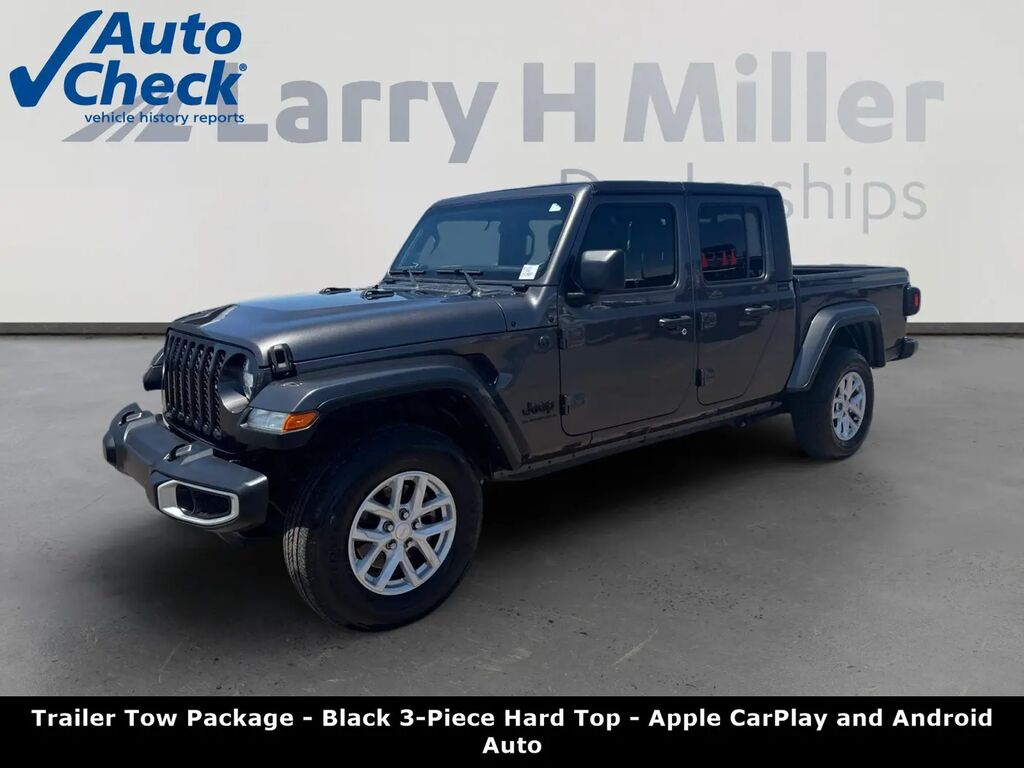 2023 Jeep Gladiator Sport — photo 1 of 13