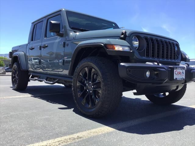 2024 Jeep Gladiator NightHawk