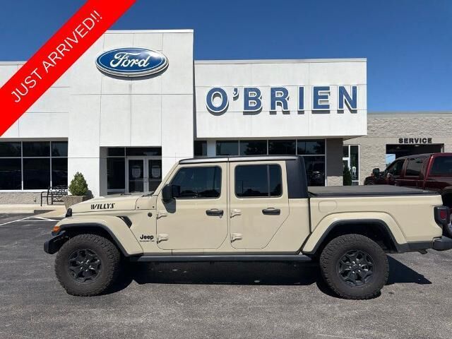 2022 Jeep Gladiator Sport