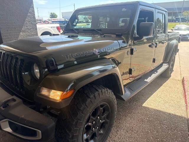 2023 Jeep Gladiator Sport