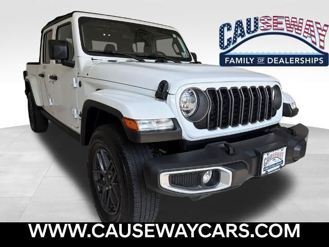 2024 Jeep Gladiator Sport