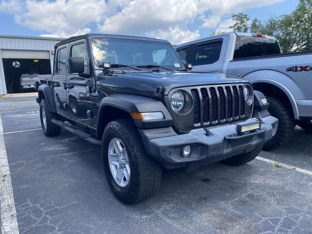 2020 Jeep Gladiator Sport — photo 1 of 1