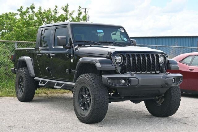 2022 Jeep Gladiator Sport