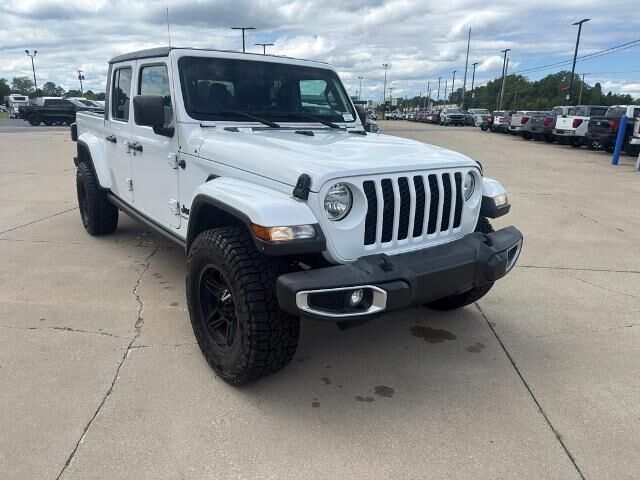 2023 Jeep Gladiator Sport