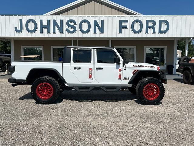 2020 Jeep Gladiator Sport